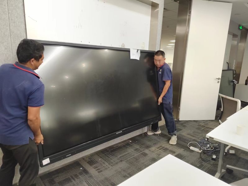北京搬家液晶電視機(jī)搬運(yùn)技巧 北京搬家液晶電視機(jī)搬運(yùn)技巧